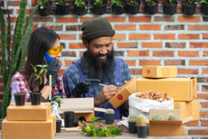 Selling Plant Online;sellers Communicates With The Customer By M